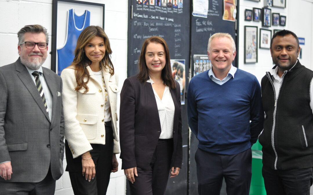 NEW MAYOR, MINISTER OF SPORT AND LOCAL MP VISIT FIGHT FOR PEACE